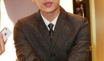 最新娱乐爆料李易峰,神秘女友身份引网友热议
